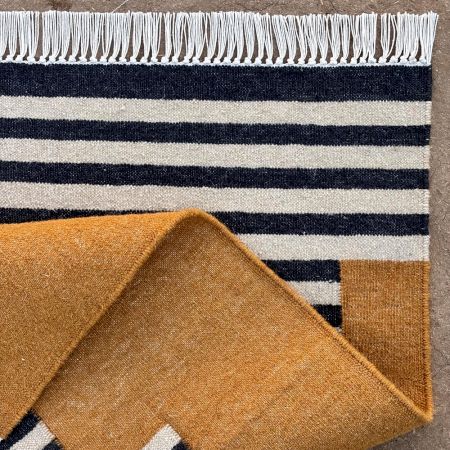 Multicolor Handmade Wool Vintage Dhurrie For Home